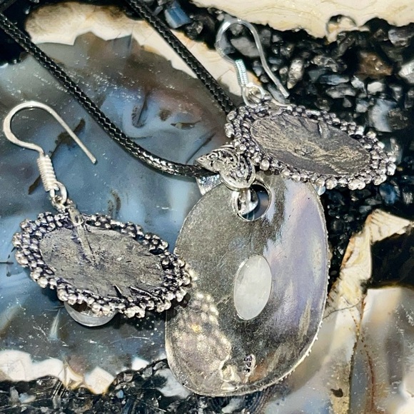 Rainbow Moonstone Pendant & Earrings Set - Picture 8 of 12